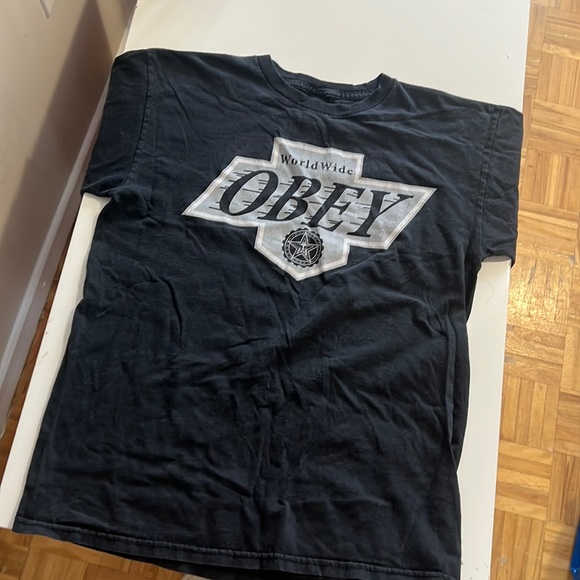 Vintage rare black obey worldwide tee size medium - Picture 1 of 2
